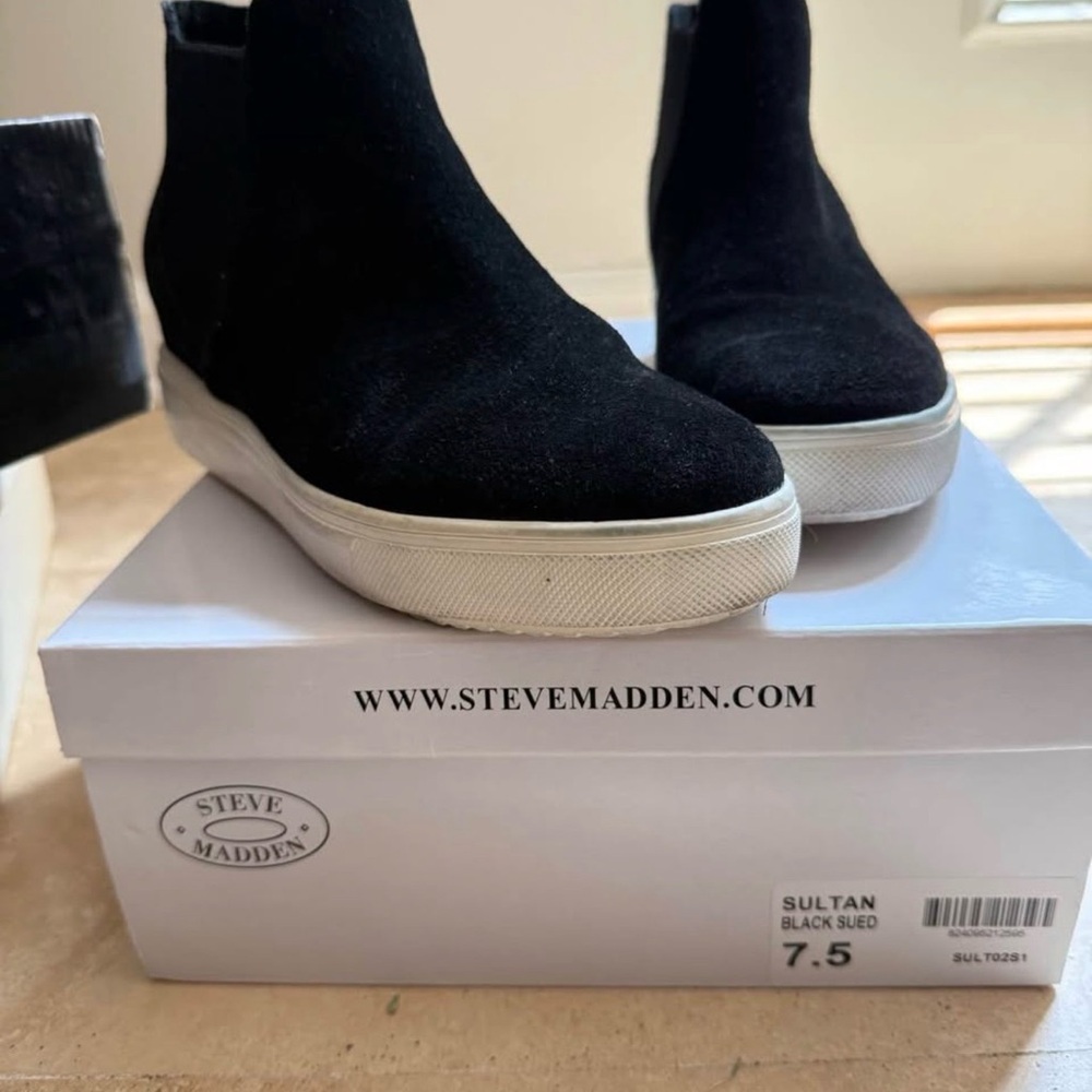 Steve Madden Black Suede Women's Boots Size 7.5